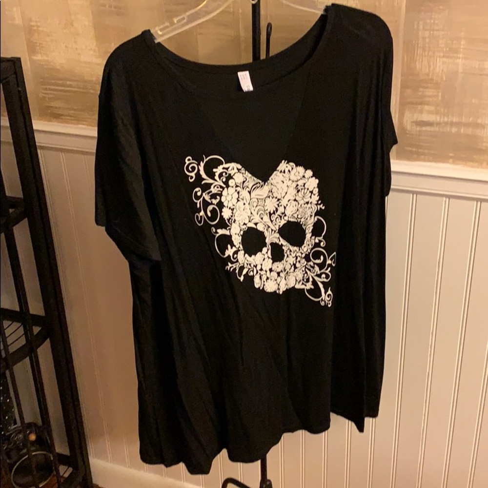 Slinky skull tee